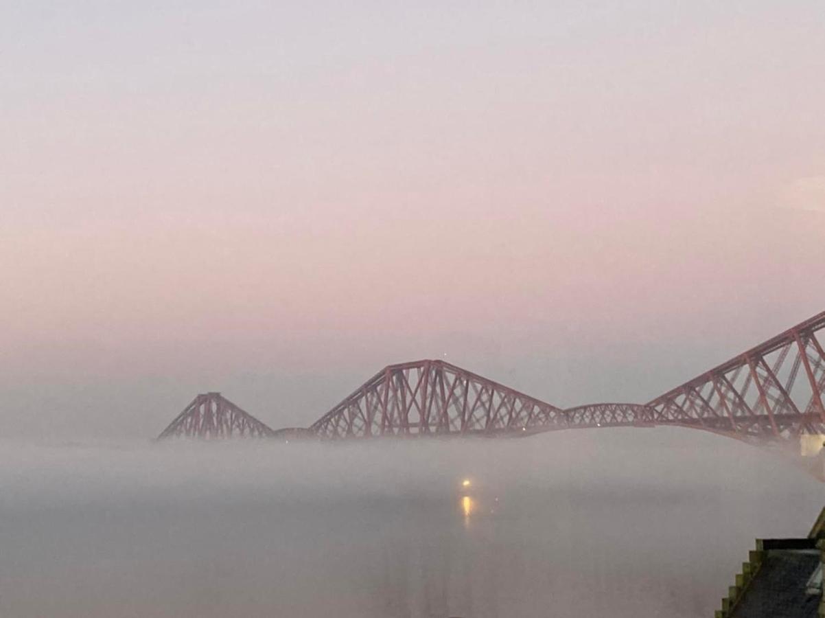 Forth Reflections Self Catering South Queensferry Екстериор снимка