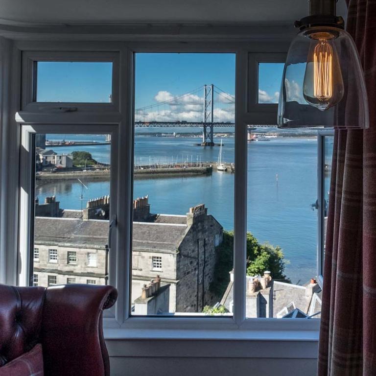 Forth Reflections Self Catering South Queensferry Екстериор снимка